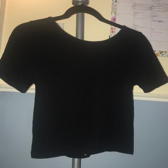 small black cut out crop top - Picture 1 of 2